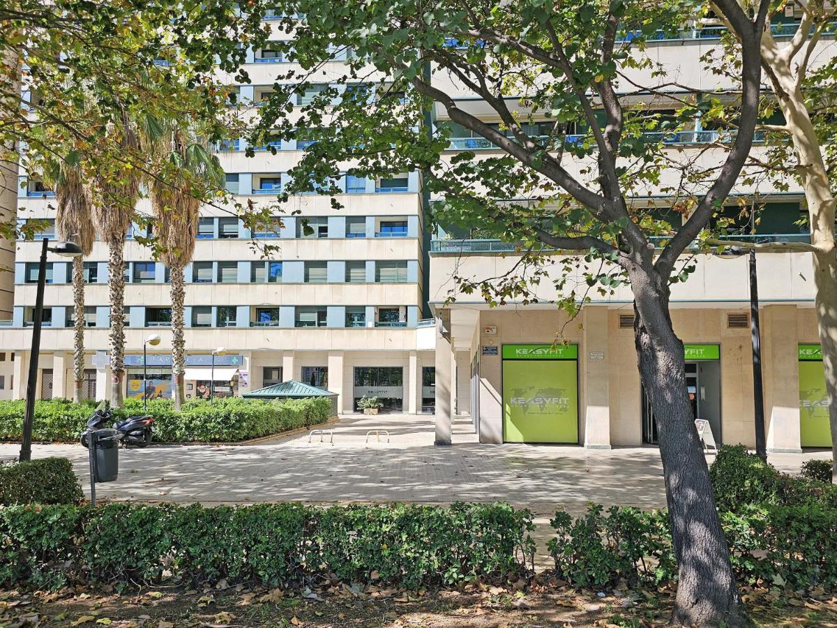 Apartamentos Las Ciencias R Valencia Kültér fotó